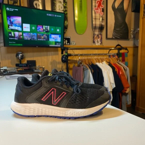 New Balance Shoes New Balance 52 V7 Womens Navypink Running